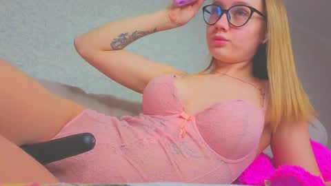 rosalina online show from 03/26/26, 07:14