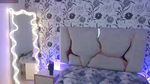 ROSALIN online show from 11/30/25, 03:21