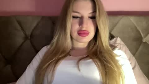 Rosalina online show from 10/17/25, 08:11