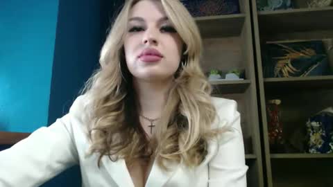Rosalina online show from 05/19/26, 11:38