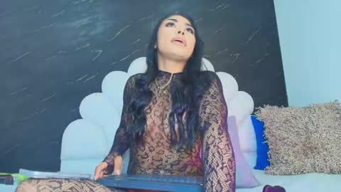 rosana_gomez online show from 05/25/26, 04:40
