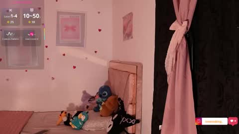 Aleja online show from 04/11/26, 01:43