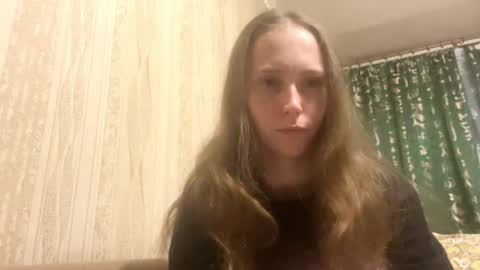 Snapshot of rosariamohre chatting on 03/27/26, 04:29 Emma online show from 03/27/26, 04:29