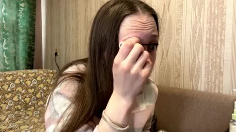 Snapshot of rosariamohre chatting on 04/10/26, 02:06 Emma online show from 04/10/26, 02:06