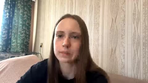 Snapshot of rosariamohre chatting on 04/16/26, 02:12 Emma online show from 04/16/26, 02:12