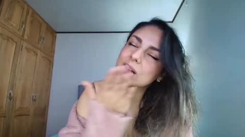 Snapshot of rosasanta8009 chatting on 03/12/25, 08:31 I am Rosa online show from 03/12/25, 08:31