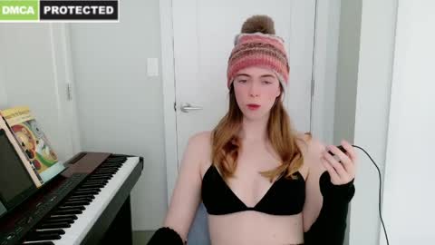 Snapshot of rose77782 chatting on 01/15/25, 02:56 rose77782 online show from 01/15/25, 02:56