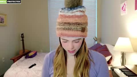 Snapshot of rose77782 chatting on 02/04/25, 09:52 rose77782 online show from 02/04/25, 09:52