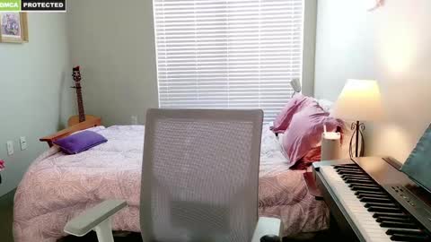 Snapshot of rose77782 chatting on 02/05/25, 01:44 rose77782 online show from 02/05/25, 01:44