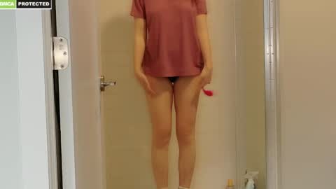 Snapshot of rose77782 chatting on 02/11/25, 12:48 rose77782 online show from 02/11/25, 12:48