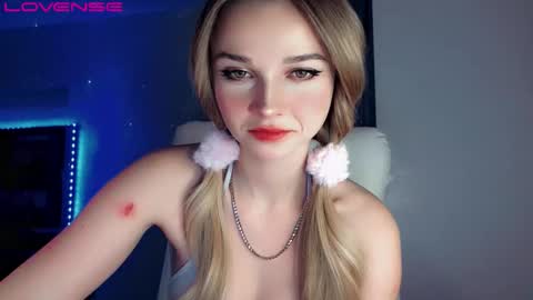 rose__luck online show from 12/16/25, 03:28