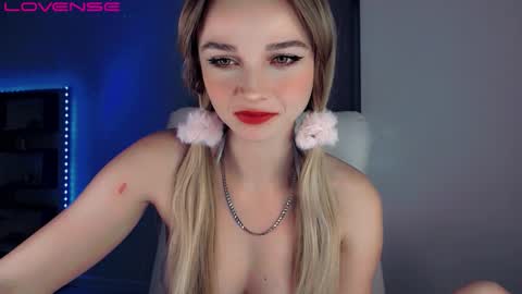 rose__luck online show from 12/22/25, 05:32