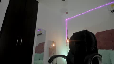 rose__monroe online show from 11/01/25, 08:00