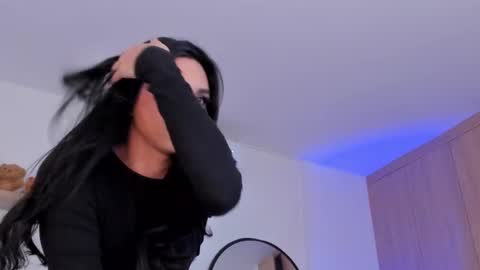 Rose Saenz online show from 02/28/25, 08:50