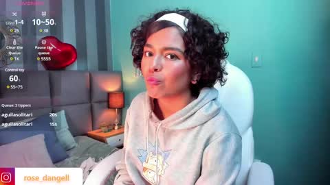 Snapshot of rose_dangel1 chatting on 02/20/25, 01:25 Rose online show from 02/20/25, 01:25