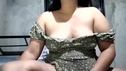 rose_marie2025 online show from 02/16/26, 05:42