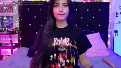 Snapshot of rose_smiley1 chatting on 09/29/25, 03:00 Rose online show from 09/29/25, 03:00