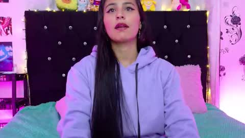 Snapshot of rose_smiley1 chatting on 11/07/25, 04:34 Rose online show from 11/07/25, 04:34