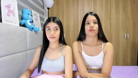 Rose y Miah online show from 04/06/26, 02:31