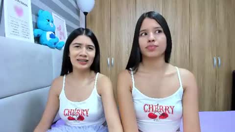 Rose y Miah online show from 07/04/26, 03:35