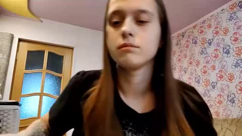 Sophie online show from 12/23/25, 01:58