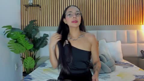 roseaurora online show from 02/17/26, 12:34