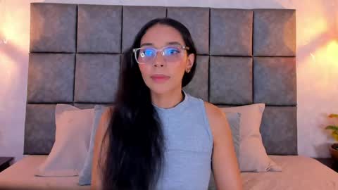 roseaurora online show from 05/22/26, 10:43