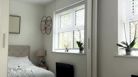 Bella  online show from 02/18/26, 01:29