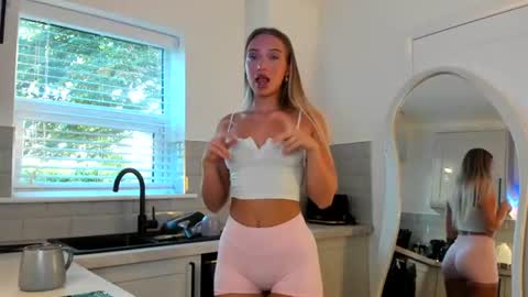 Bella  online show from 07/31/26, 05:18