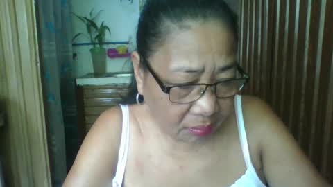 Snapshot of rosebelle66 chatting on 06/25/26, 01:38 rosebelle66 online show from 06/25/26, 01:38