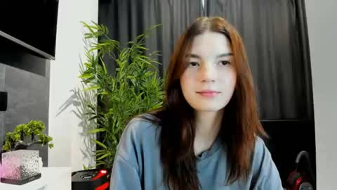 Snapshot of roseblanche2k chatting on 08/02/26, 11:19 Florin online show from 08/02/26, 11:19