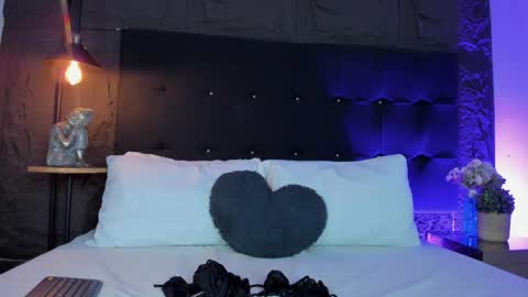 Rose  online show from 04/17/26, 04:04