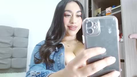 Snapshot of roseechannel chatting on 01/30/25, 08:53 Rosee Channel online show from 01/30/25, 08:53