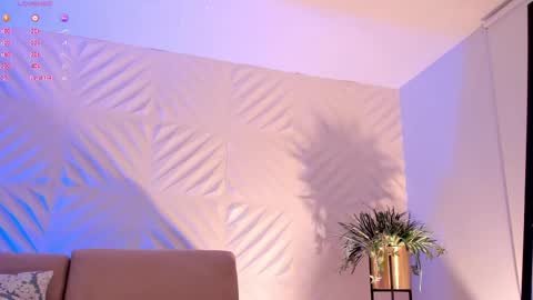 Snapshot of roseferrera chatting on 03/04/25, 02:17 Rose online show from 03/04/25, 02:17