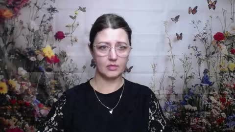 RoseHille online show from 11/26/25, 03:13