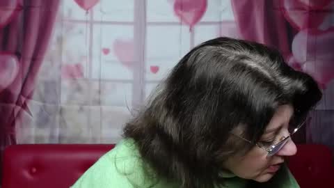 RoseHille online show from 02/04/26, 03:07