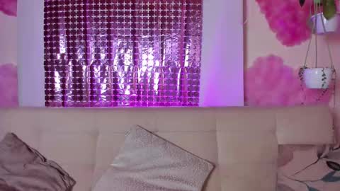 Lyla OF roselinedior online show from 02/18/25, 05:10