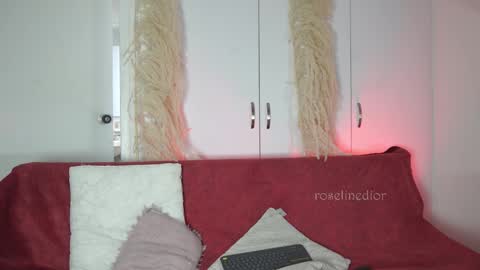 Lyla OF roselinedior online show from 11/04/25, 02:16