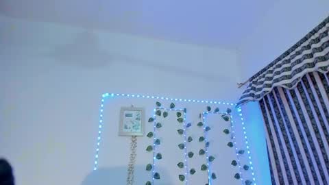 roselyn online show from 04/21/26, 01:42