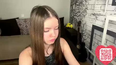 Snapshot of rosenamohmed chatting on 07/19/26, 04:16 Rosa online show from 07/19/26, 04:16