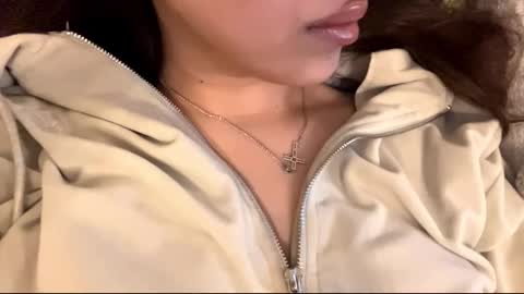 Snapshot of rosenavillifana chatting on 12/04/25, 03:10 Mimi online show from 12/04/25, 03:10