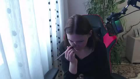 Snapshot of rosendalounsberry chatting on 04/13/26, 10:32 Lina online show from 04/13/26, 10:32