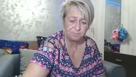 Lovepinklilly online show from 12/17/25, 05:30