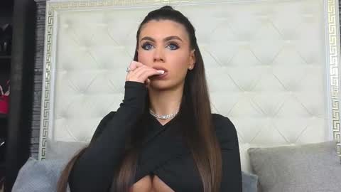 Snapshot of rosevanessa chatting on 12/05/25, 08:23 Gabriela online show from 12/05/25, 08:23