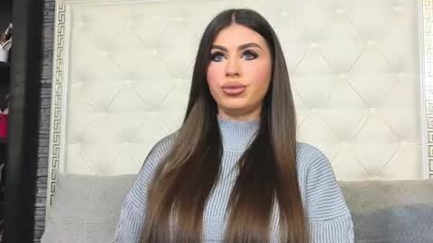 Snapshot of rosevanessa chatting on 12/22/25, 08:00 Gabriela online show from 12/22/25, 08:00