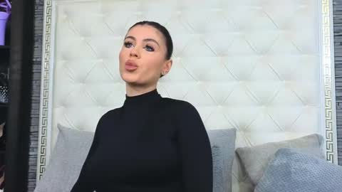 Snapshot of rosevanessa chatting on 01/13/26, 07:57 Gabriela online show from 01/13/26, 07:57