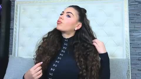 Snapshot of rosevanessa chatting on 02/24/26, 07:28 Gabriela online show from 02/24/26, 07:28