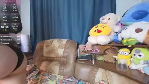 Snapshot of rosewr chatting on 10/27/25, 03:27 RoseWr online show from 10/27/25, 03:27