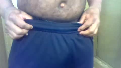 Snapshot of roshun69 chatting on 02/01/25, 08:29 Roshun Haynes online show from 02/01/25, 08:29