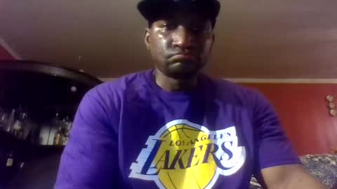 Snapshot of roshun69 chatting on 02/14/25, 12:30 Roshun Haynes online show from 02/14/25, 12:30